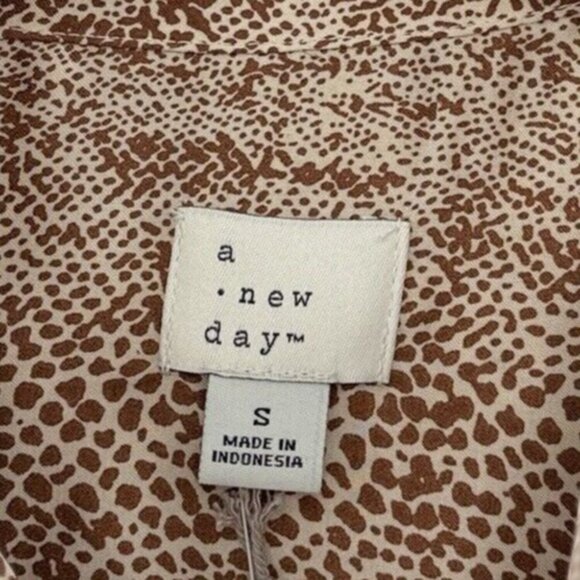 NWT A New Day‎ Button Front Brown Snake Print Satin Shirt Sz Sm, Boho, Office - Picture 6 of 11